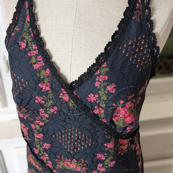 Vintage 1970s Black Lace Maxi Slip Dress with Pink Floral Print - Picture 5 of 12